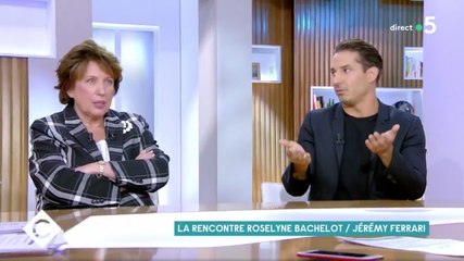 "On fait ça pour les français !" : Roselyne Bachelot se défend face à Jérémy Ferrari dans "C à Vous"