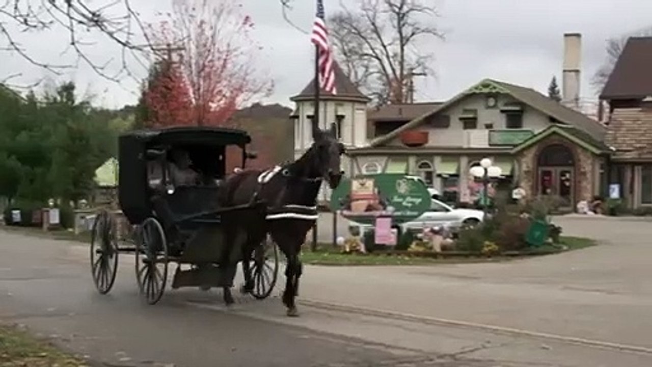 Love Finds You In Charm – Entscheidung für die Liebe Trailer DF