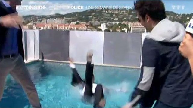 Zapping du 27/05 : le plongeon forcé de Christophe Beaugrand !