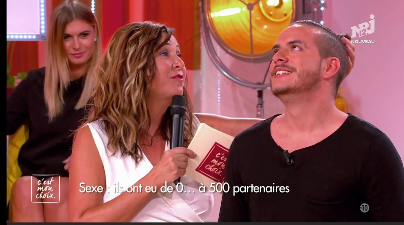 Zapping du 07/09 : Evelyne Thomas se fait dragu...