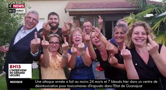 Zapping du 03/07 - Scandale : le selfie de 9 élus faisant un doigt d'honneur