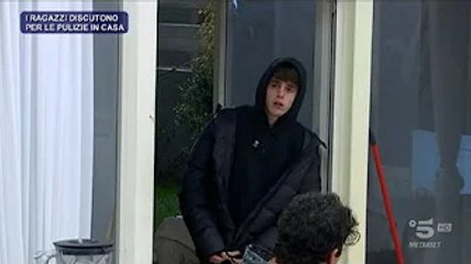 Scontro ad Amici tra LDA e Albe, volano parole forti: cos'è successo Pomeriggio di fuoco nel daytime