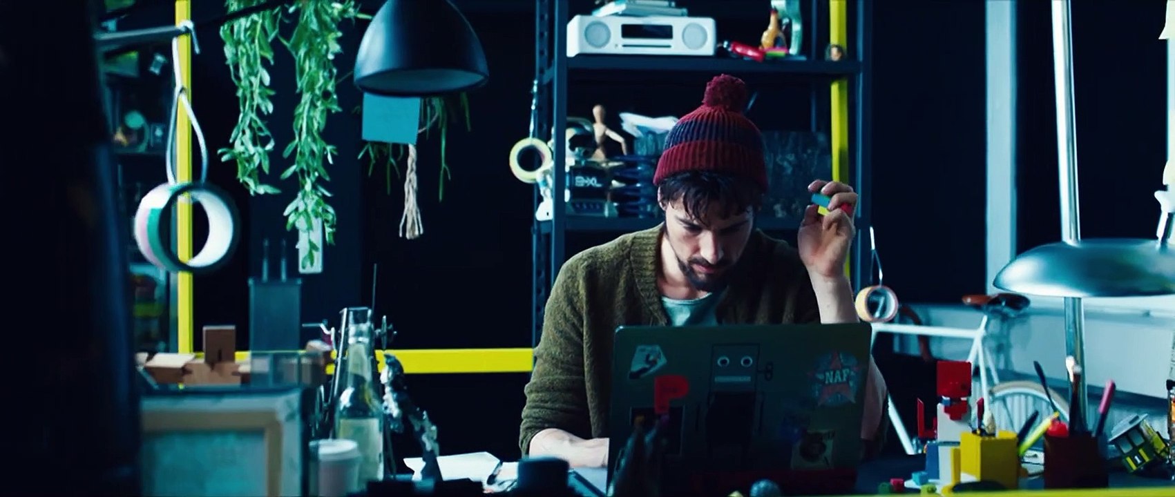 100 Dinge Trailer DF