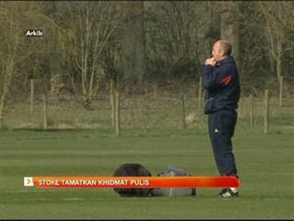 Stoke tamatkan khidmat Pulis