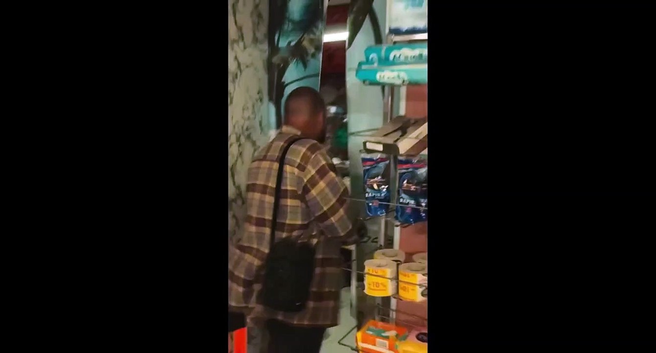Convenience Store Trailer OmeU