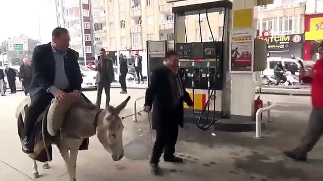 ’Güler misin, ağlar mısın?’ dedirten görüntü Davutoğlu’nun partisinden geldi!