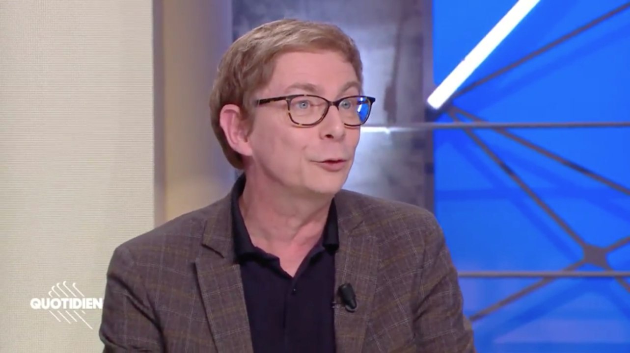 Quotidien (TMC) : un sociologue explique la théorie du complet des antennes 5G propagatrices de coronavirus