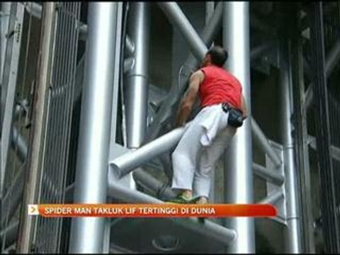 Spiderman takluk lif tetinggi di dunia