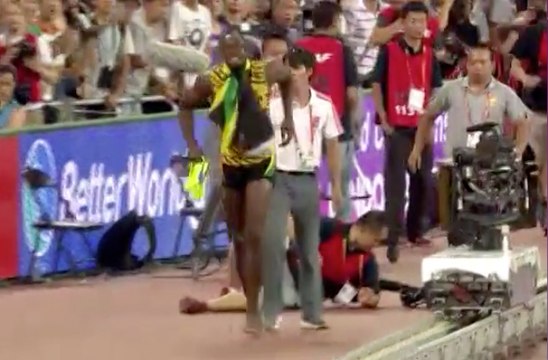 Usain Bolt renversé par un cameraman en Segway