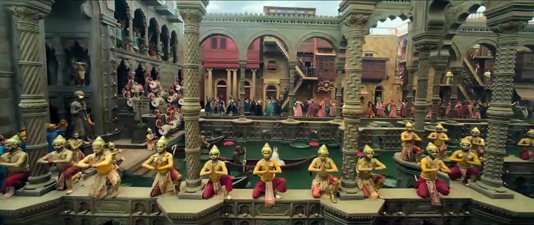 Kalank - Ewige Liebe Trailer DF