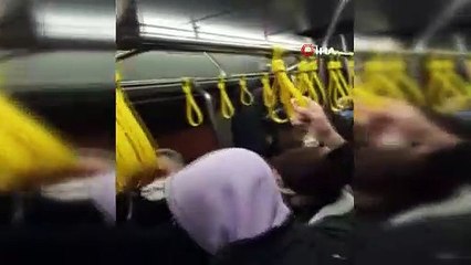 Yine bir İETT vakası... Yolda kalan yolcular bakın ne yaptı