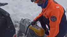 AFAD'tan kar altında nefes kesen tatbikat... Kar altındaki enkazda kazazedeleri işte böyle kurtarıyorlar