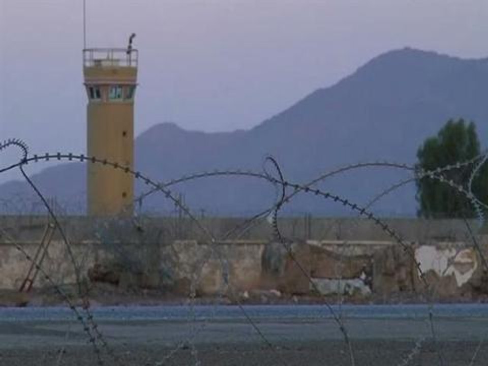 Taliban attack Kandahar airport