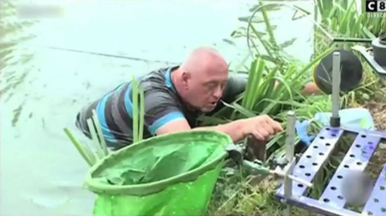 Zapping du 14/06 : Un pêcheur ivre tombe à l'eau !