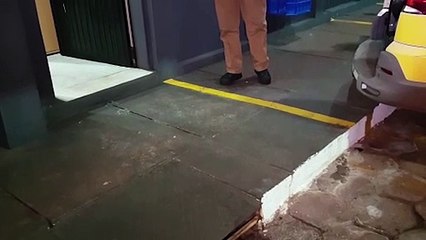 Homem detido por embriaguez é levado até a delegacia