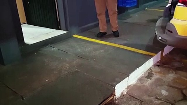 Homem detido por embriaguez é levado até a delegacia
