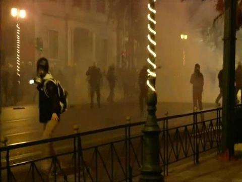 Clashes mark deadly anniversary in Greece