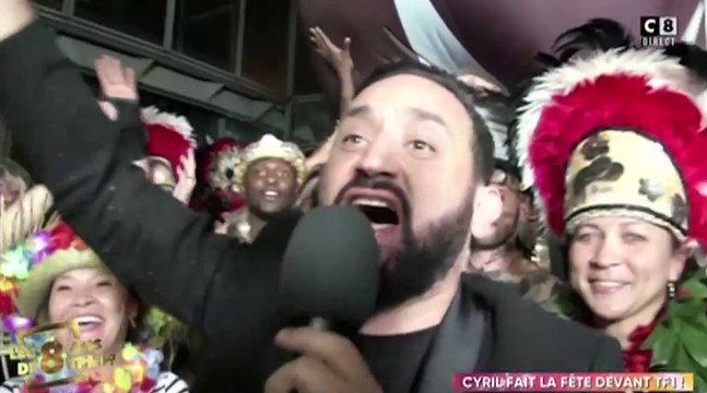 Zapping du 20/04 : Quand Hanouna organise une soirée mousse devant TF1