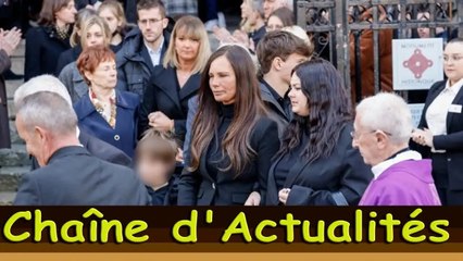 Obsèques de Jean-Pierre Pernaut : Julia et Olivier, ses enfants aînés, en retrait du reste de la