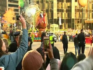 NYC Thanksgiving parade held without incident