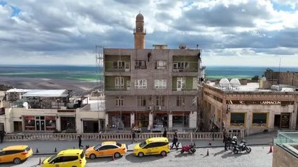 Betonarme yapının yıkılmasıyla 651 yıllık cami daha görünür olacak