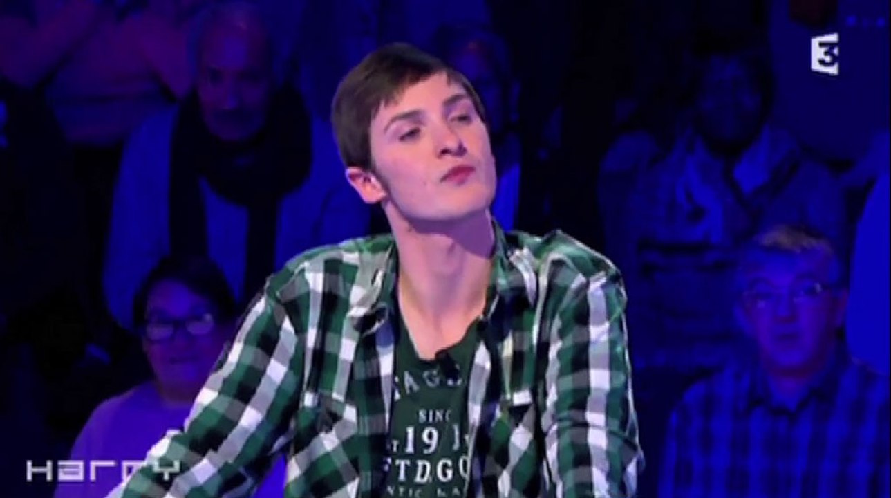 Le zapping du 12/02 : un candidat à la voix particulière