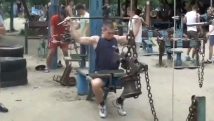 En Ukraine, on trouve des salles de gym en plein air !