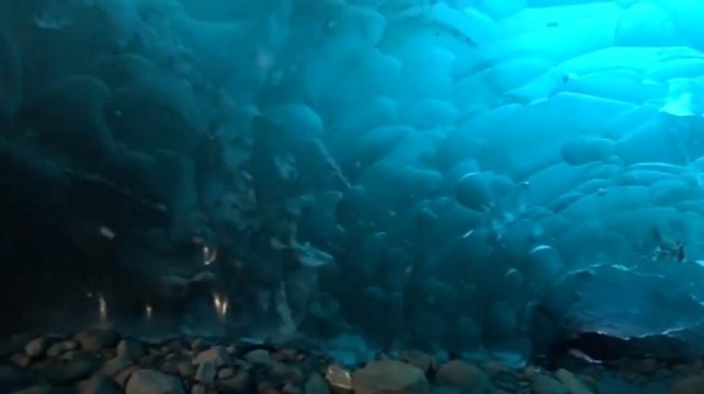 Des grottes de glace à couper le souffle