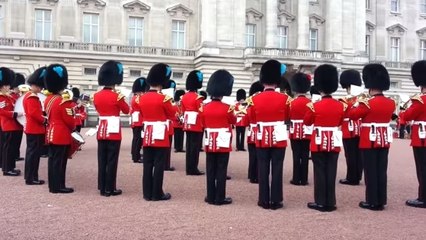 La Garde Royale anglaise joue le thème de Game of Thrones
