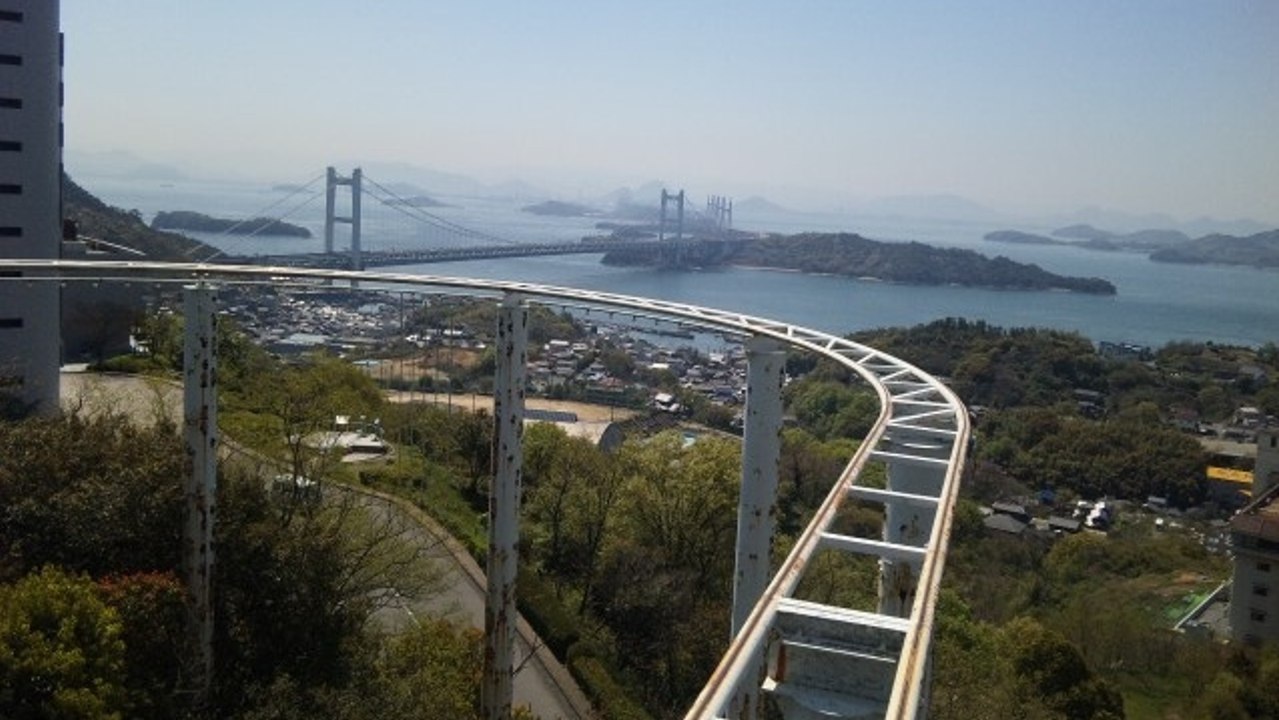 Ces montagnes russes n'ont pas de loopings et ne sont pas rapides mais ce sont les plus terrifiantes au monde