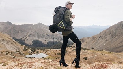 Partez à la montagne avec Pattie Gonia, la première drag queen baroudeuse