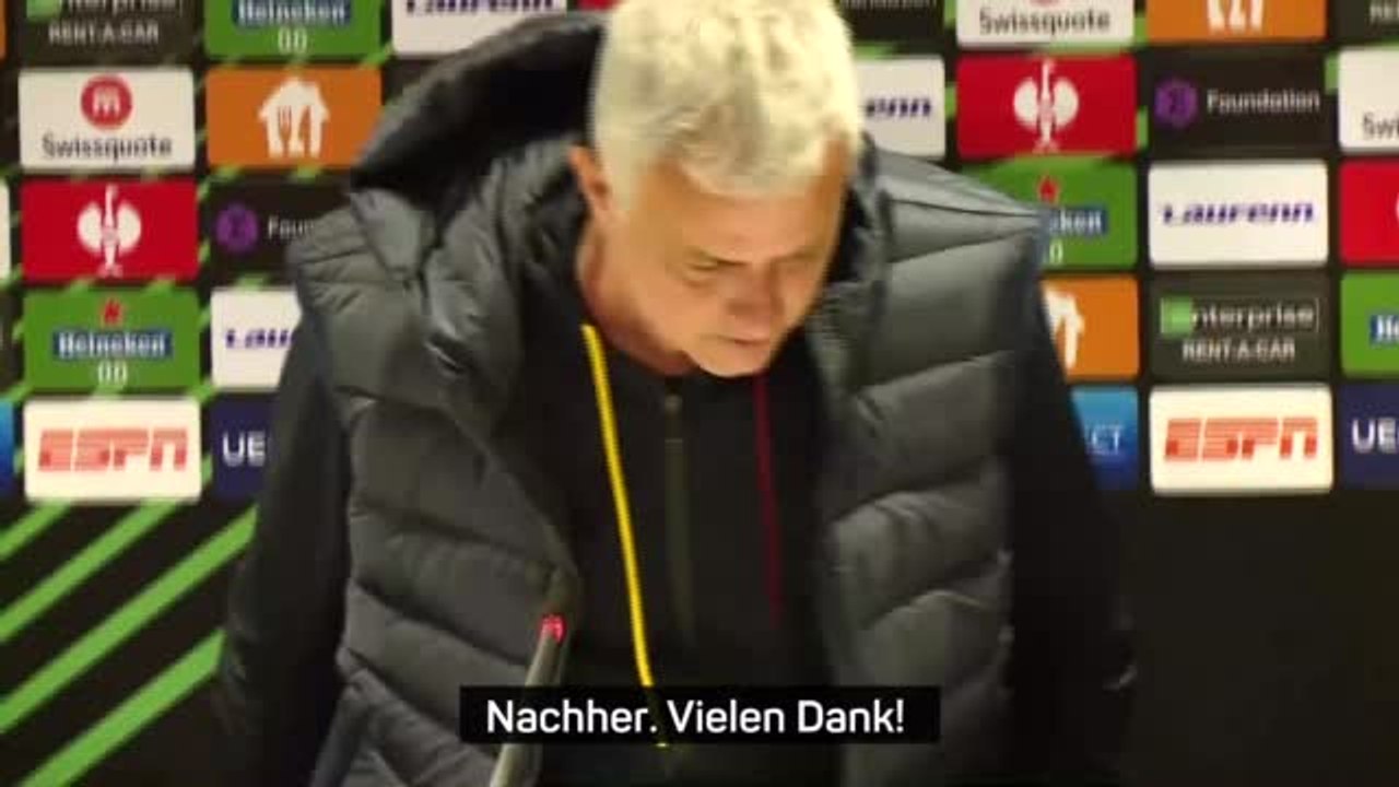 Jose Mourinho stürmt aus der Roma-Pressekonferenz