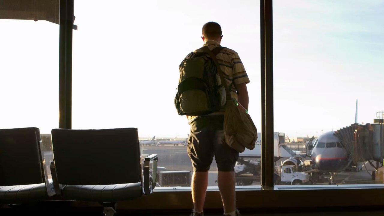 Avion : voici pourquoi il ne faut jamais porter de short, selon un steward
