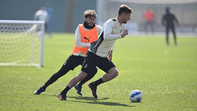 Milanello: rossoneri al lavoro