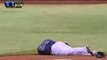 Insolite : Un joueur de Baseball se prend une balle en pleine tête