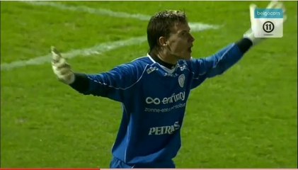 Ce gardien avait de la colle sur les gants