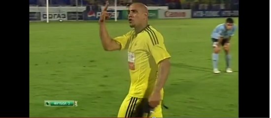 Roberto Carlos victime d'un jet de banane