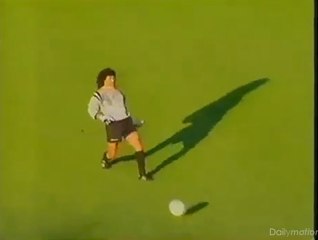 La boulette de René Higuita devant Roger Milla