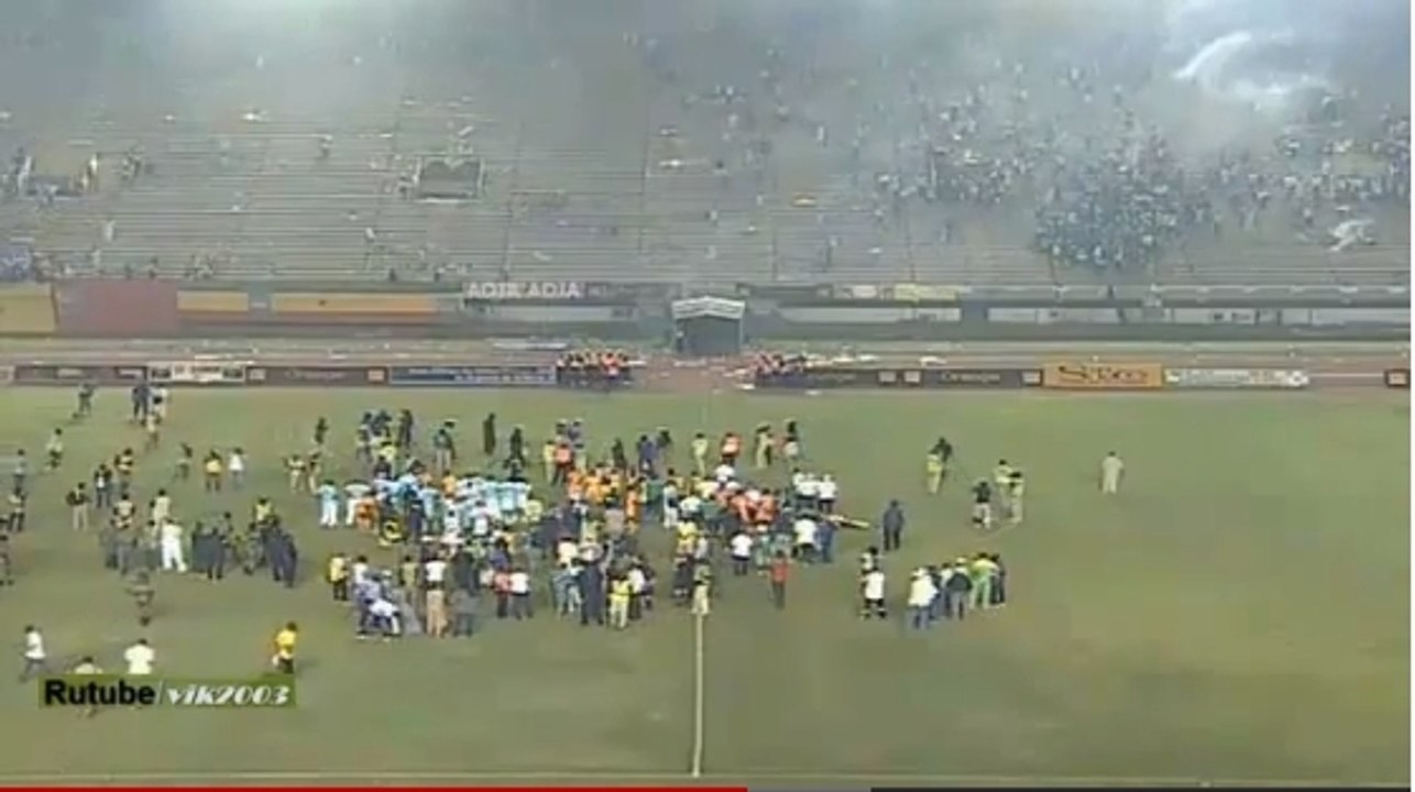 Vidéo Sénégal - Côte d'Ivoire CAN 2013: Les images des émeutes de Dakar