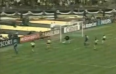 Le but en talonnade de Del Piero en 1997 contre le Borussia Dortmund