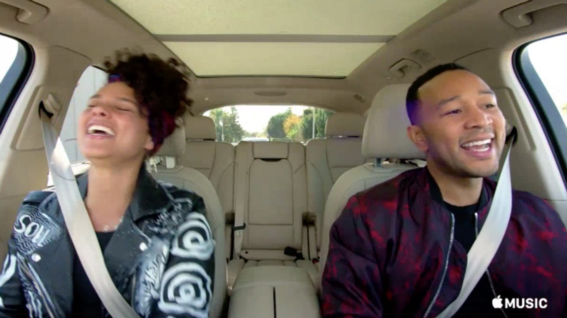 ⁣Trailer Carpool Karaoke (Apple Music)