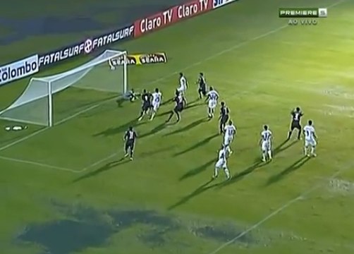 Brésil : Découvrez l'un des plus beaux cafouillages dans une surface de réparation