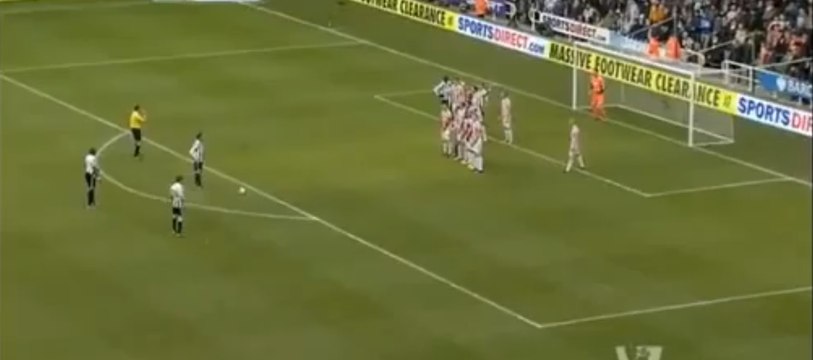 Le but de Yohan Cabaye sur coup-franc lors de Newcastle - Stoke City