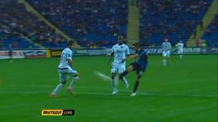 Vidéo but : La reprise de volée exceptionnelle d'un joueur albanais