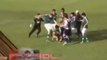 Vidéo Insolite : Regardez cet arbitre se faire violemment frapper à la tête par des joueurs en Argentine