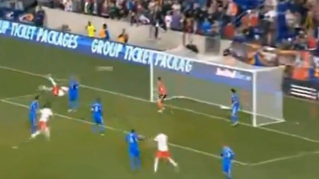 Le but de Thierry Henry sur une magnifique bicyclette pour les New-York Red Bulls