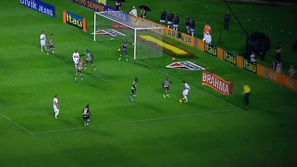 Les gestes techniques de Ganso exceptionnels lors de Sao Paulo - Botafogo
