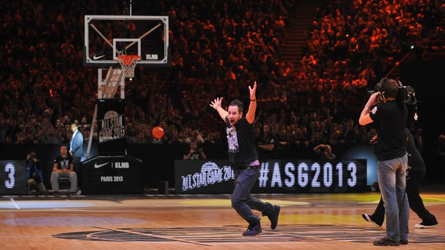 All Star Game : Il gagne 100 000 euros en marquant un panier du milieu de terrain