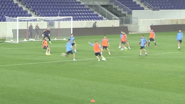 Le but magnifique d'Andres Iniesta à l'entrainement avec la Roja