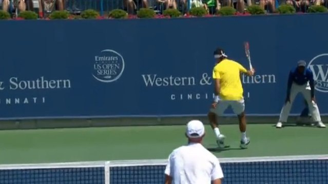 Le lob magique de Juan Martin del Potro entre les jambes